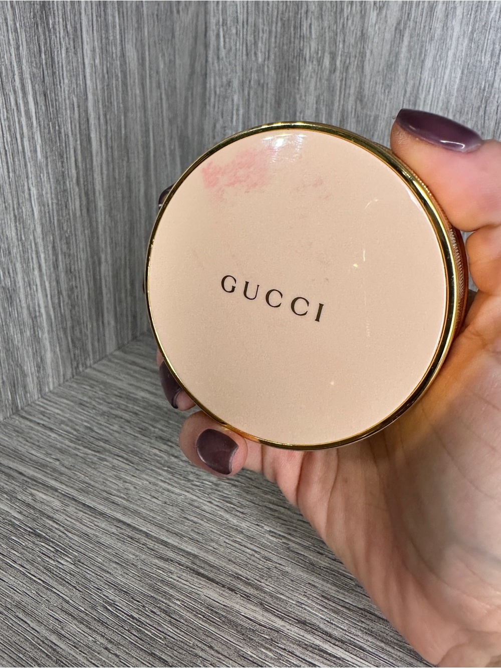 Gucci Matte Powder- Shade 03 - Picture 2 of 4